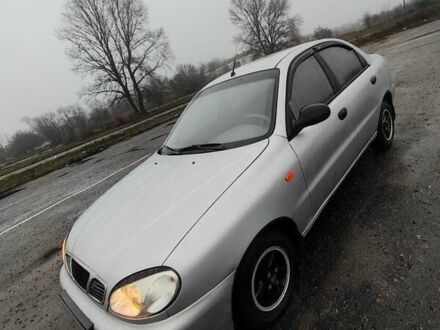 Сірий Деу Ланос, об'ємом двигуна 1.5 л та пробігом 200 тис. км за 2000 $, фото 1 на Automoto.ua