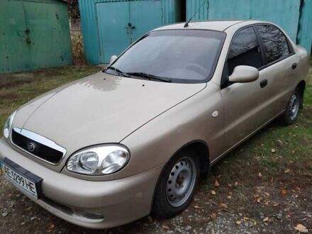 Деу Ланос 2013 у Новомосковске на Automoto.ua Сірий Деу Ланос, об'ємом двигуна 1.5 л та пробігом 114 тис. км за 3850 $, фото 1 на Automoto.ua