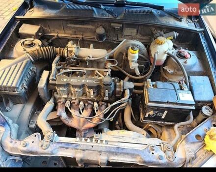 Синий Дэу Ланос, объемом двигателя 1.5 л и пробегом 228 тыс. км за 1650 $, фото 2 на Automoto.ua