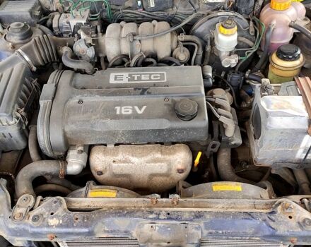 Синий Дэу Ланос, объемом двигателя 1.6 л и пробегом 225 тыс. км за 2000 $, фото 5 на Automoto.ua