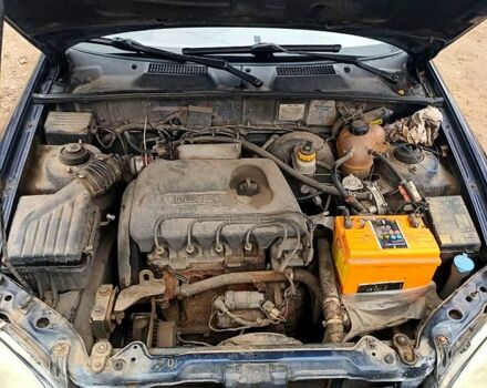 Синий Дэу Ланос, объемом двигателя 1.3 л и пробегом 153 тыс. км за 2000 $, фото 6 на Automoto.ua