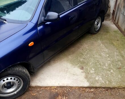 Синий Дэу Ланос, объемом двигателя 1.5 л и пробегом 220 тыс. км за 2000 $, фото 3 на Automoto.ua