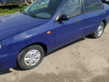 Деу Ланос 2006 у Трускавце на Automoto.ua Синій Деу Ланос, об'ємом двигуна 1.5 л та пробігом 122 тис. км за 1350 $, фото 1 на Automoto.ua