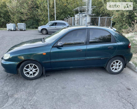 Зеленый Дэу Ланос, объемом двигателя 1.5 л и пробегом 325 тыс. км за 1800 $, фото 1 на Automoto.ua