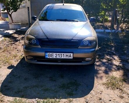 Деу Ланос 2007 у Первомайськ на Automoto.ua Зелений Деу Ланос, об'ємом двигуна 1.5 л та пробігом 283 тис. км за 2650 $, фото 3 на Automoto.ua