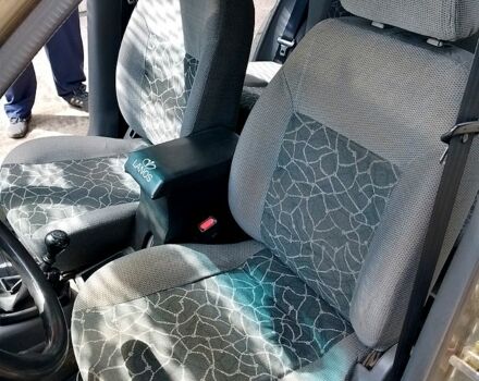 Зеленый Дэу Ланос, объемом двигателя 1.5 л и пробегом 187 тыс. км за 2900 $, фото 3 на Automoto.ua