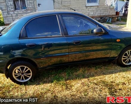 Зеленый Дэу Ланос, объемом двигателя 1.6 л и пробегом 450 тыс. км за 3000 $, фото 1 на Automoto.ua