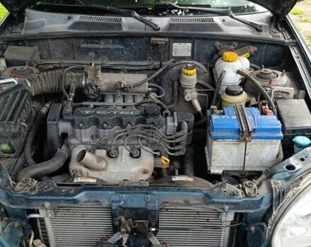 Дэу Ланос 2003 в Вознесенске на Automoto.ua Зеленый Дэу Ланос, объемом двигателя 1.5 л и пробегом 290 тыс. км за 2400 $, фото 3 на Automoto.ua