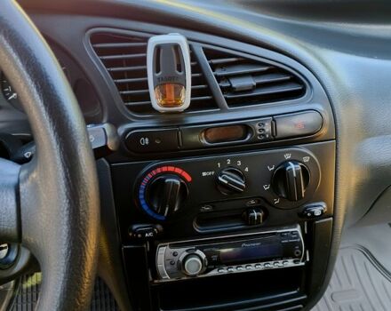 Зеленый Дэу Ланос, объемом двигателя 1.6 л и пробегом 450 тыс. км за 3000 $, фото 6 на Automoto.ua