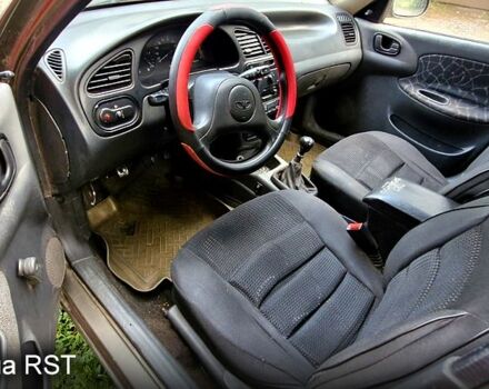 Дэу Ланос 2003 в Славянске на Automoto.ua Зеленый Дэу Ланос, объемом двигателя 1.5 л и пробегом 450 тыс. км за 1100 $, фото 1 на Automoto.ua