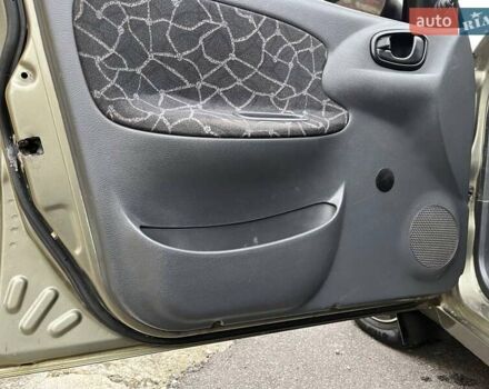 Дэу Ланос 2003 в Виннице на Automoto.ua Зеленый Дэу Ланос, объемом двигателя 1.5 л и пробегом 302 тыс. км за 2400 $, фото 12 на Automoto.ua