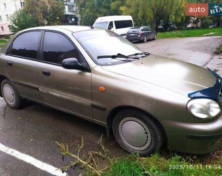 Деу Ланос 2004 у Умани на Automoto.ua Зелений Деу Ланос, об'ємом двигуна 1.5 л та пробігом 300 тис. км за 2300 $, фото 3 на Automoto.ua