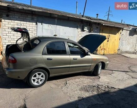 Зеленый Дэу Ланос, объемом двигателя 1.6 л и пробегом 350 тыс. км за 3000 $, фото 1 на Automoto.ua