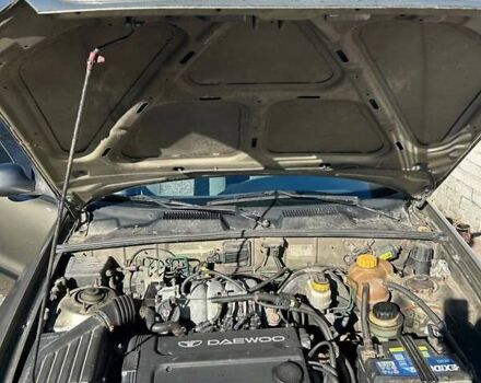 Зеленый Дэу Ланос, объемом двигателя 1.6 л и пробегом 350 тыс. км за 3000 $, фото 5 на Automoto.ua