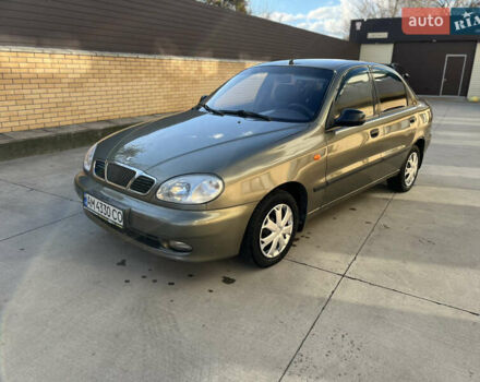 Деу Ланос 2004 у Бердичеве на Automoto.ua Зелений Деу Ланос, об'ємом двигуна 1.6 л та пробігом 221 тис. км за 2500 $, фото 6 на Automoto.ua
