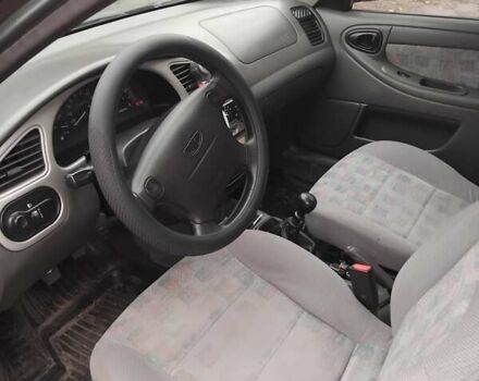 Зеленый Дэу Ланос, объемом двигателя 1.6 л и пробегом 165 тыс. км за 2400 $, фото 5 на Automoto.ua