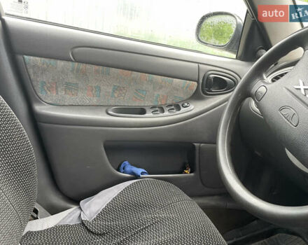 Зеленый Дэу Ланос, объемом двигателя 1.6 л и пробегом 233 тыс. км за 1900 $, фото 4 на Automoto.ua