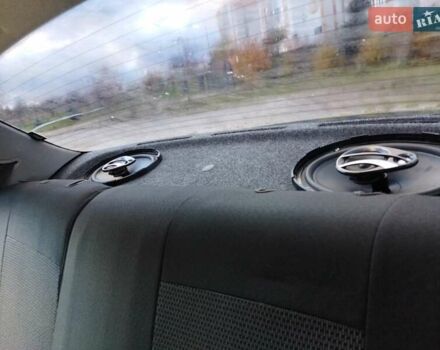 Дэу Ланос 2005 в Ивано-Франковске на Automoto.ua Зеленый Дэу Ланос, объемом двигателя 1.5 л и пробегом 158 тыс. км за 2100 $, фото 27 на Automoto.ua