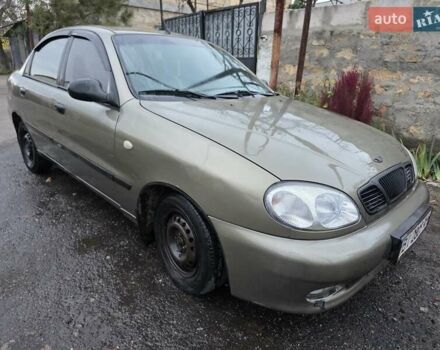 Зеленый Дэу Ланос, объемом двигателя 1.5 л и пробегом 332 тыс. км за 1650 $, фото 3 на Automoto.ua