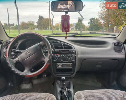 Деу Ланос 2006 у Лубнах на Automoto.ua Зелений Деу Ланос, об'ємом двигуна 1.5 л та пробігом 300 тис. км за 1700 $, фото 4 на Automoto.ua