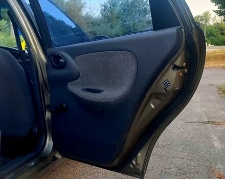 Зеленый Дэу Ланос, объемом двигателя 1.5 л и пробегом 130 тыс. км за 2000 $, фото 2 на Automoto.ua