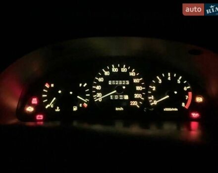 Зелений Деу Ланос, об'ємом двигуна 1.6 л та пробігом 251 тис. км за 2000 $, фото 2 на Automoto.ua