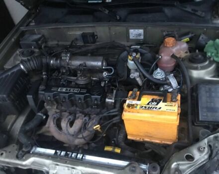 Зелений Деу Ланос, об'ємом двигуна 1.4 л та пробігом 370 тис. км за 800 $, фото 7 на Automoto.ua