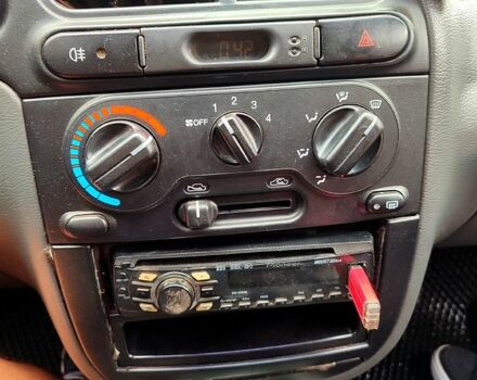 Зеленый Дэу Ланос, объемом двигателя 1.4 л и пробегом 220 тыс. км за 2300 $, фото 1 на Automoto.ua