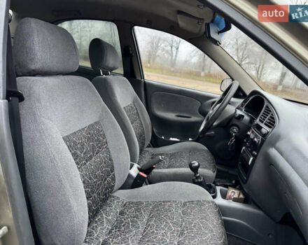 Зелений Деу Ланос, об'ємом двигуна 1.39 л та пробігом 196 тис. км за 1100 $, фото 8 на Automoto.ua