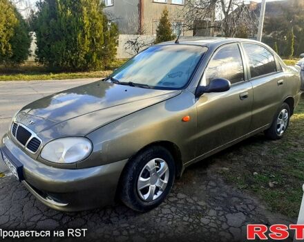 Зеленый Дэу Ланос, объемом двигателя 1.5 л и пробегом 300 тыс. км за 2150 $, фото 4 на Automoto.ua