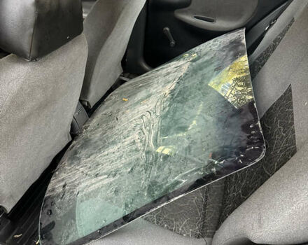 Дэу Ланос 2007 в Днепре (Днепропетровске) на Automoto.ua Зеленый Дэу Ланос, объемом двигателя 1.39 л и пробегом 320 тыс. км за 1500 $, фото 5 на Automoto.ua