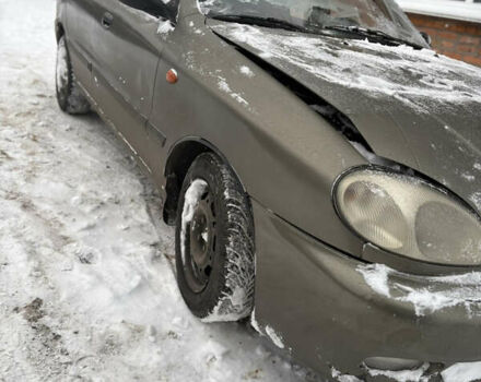 Зеленый Дэу Ланос, объемом двигателя 1.5 л и пробегом 383 тыс. км за 1100 $, фото 1 на Automoto.ua