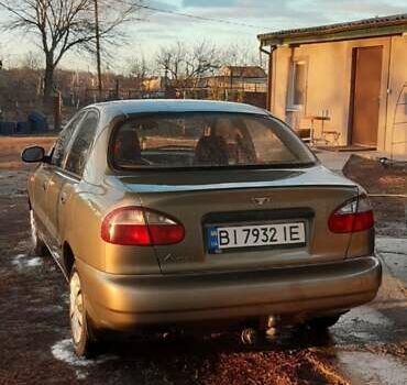 Зелений Деу Ланос, об'ємом двигуна 1.5 л та пробігом 168 тис. км за 3000 $, фото 1 на Automoto.ua