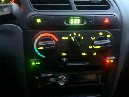 Зеленый Дэу Ланос, объемом двигателя 1.6 л и пробегом 10 тыс. км за 5500 $, фото 1 на Automoto.ua