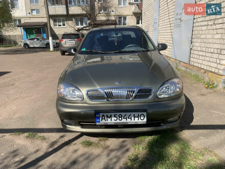 Деу Ланос 2004 у Коростене на Automoto.ua Зелений Деу Ланос, об'ємом двигуна 1.5 л та пробігом 246 тис. км за 2500 $, фото 1 на Automoto.ua