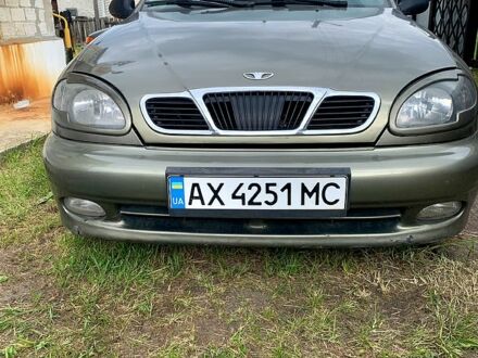 Деу Ланос 2005 у Змиеве на Automoto.ua Зелений Деу Ланос, об'ємом двигуна 1.5 л та пробігом 201 тис. км за 2110 $, фото 1 на Automoto.ua