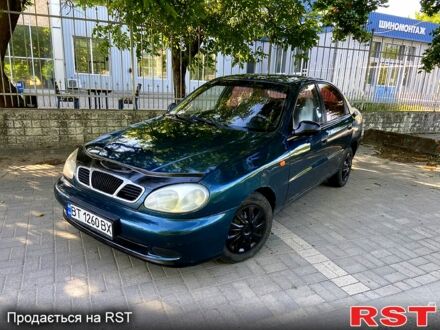 Дэу Ланос 2005 в Херсоне на Automoto.ua Зеленый Дэу Ланос, объемом двигателя 1.5 л и пробегом 250 тыс. км за 1650 $, фото 1 на Automoto.ua