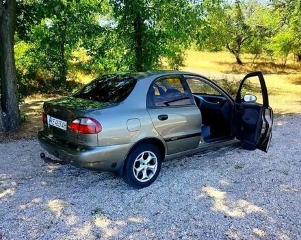 Зеленый Дэу Ланос, объемом двигателя 1.6 л и пробегом 250 тыс. км за 3000 $, фото 1 на Automoto.ua