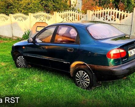 Зеленый Дэу Ланос, объемом двигателя 1.3 л и пробегом 220 тыс. км за 1400 $, фото 1 на Automoto.ua