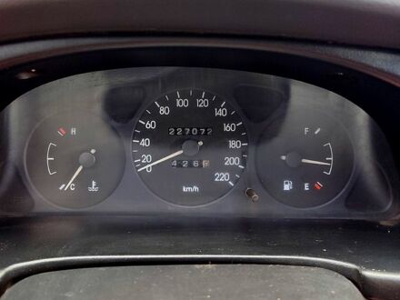 Зелений Деу Ланос, об'ємом двигуна 1.4 л та пробігом 220 тис. км за 2300 $, фото 1 на Automoto.ua