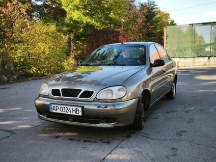 Зеленый Дэу Ланос, объемом двигателя 1.6 л и пробегом 375 тыс. км за 1800 $, фото 1 на Automoto.ua