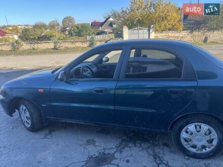 Зеленый Дэу Ланос, объемом двигателя 1.6 л и пробегом 251 тыс. км за 2000 $, фото 1 на Automoto.ua