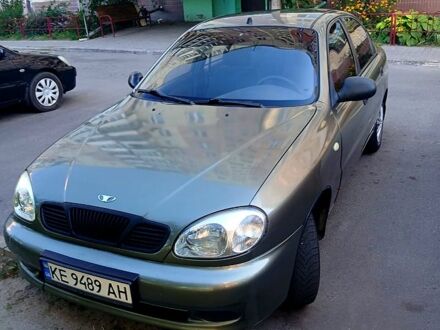 Зеленый Дэу Ланос, объемом двигателя 1.5 л и пробегом 280 тыс. км за 2300 $, фото 1 на Automoto.ua