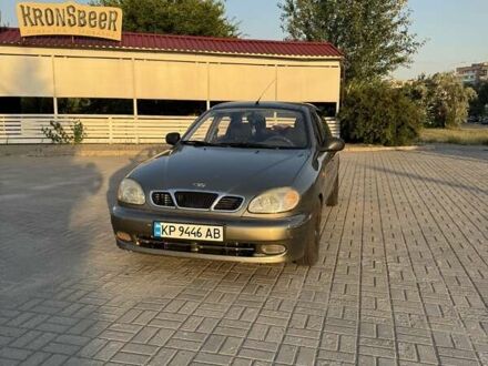 Зеленый Дэу Ланос, объемом двигателя 1.5 л и пробегом 235 тыс. км за 2750 $, фото 1 на Automoto.ua