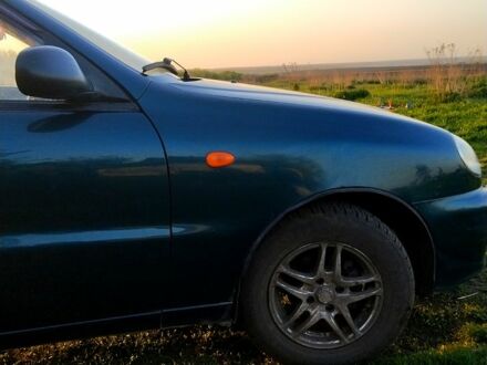 Деу Ланос 2007 у Кам'янське (Дніпродзержинськ) на Automoto.ua Зелений Деу Ланос, об'ємом двигуна 1.5 л та пробігом 0 тис. км за 2500 $, фото 1 на Automoto.ua
