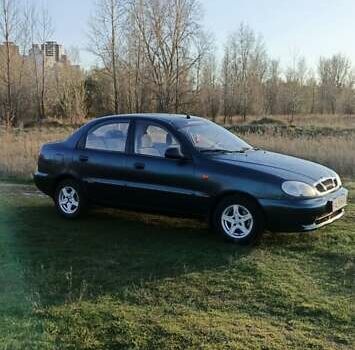 Зеленый Дэу Ланос, объемом двигателя 1.39 л и пробегом 215 тыс. км за 1800 $, фото 1 на Automoto.ua