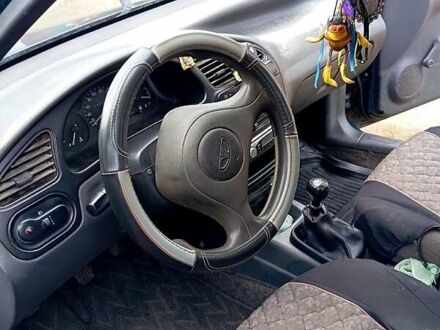 Деу Ланос 2007 у Самборе на Automoto.ua Зелений Деу Ланос, об'ємом двигуна 14 л та пробігом 190 тис. км за 2200 $, фото 1 на Automoto.ua