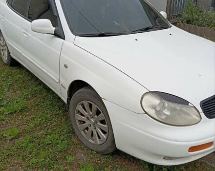 Белый Дэу Леганза, объемом двигателя 2 л и пробегом 305 тыс. км за 1900 $, фото 2 на Automoto.ua