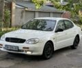 Белый Дэу Леганза, объемом двигателя 2 л и пробегом 300 тыс. км за 1350 $, фото 1 на Automoto.ua