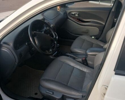 Белый Дэу Леганза, объемом двигателя 2 л и пробегом 420 тыс. км за 2900 $, фото 2 на Automoto.ua